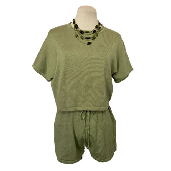 Zesica Sage Green Knit Shorts & Crop Top Set Size XS - Picture 1 of 12